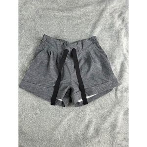 Lululemon Spring Break Away Pull On Athletic Shorts Drawstring Size 2 Gray